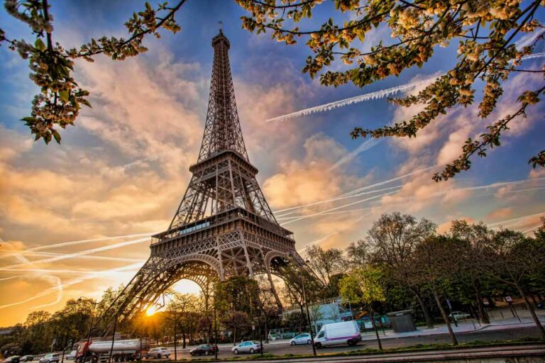 Eiffel Tower: the undeniable symbol of Paris. It offers a simply stunning view of Paris from its unparalleled 324-meter-tall vantage point. From nightfall to 1 a.m., it shimmers for the first five minutes of every hour, putting on a show of its own!