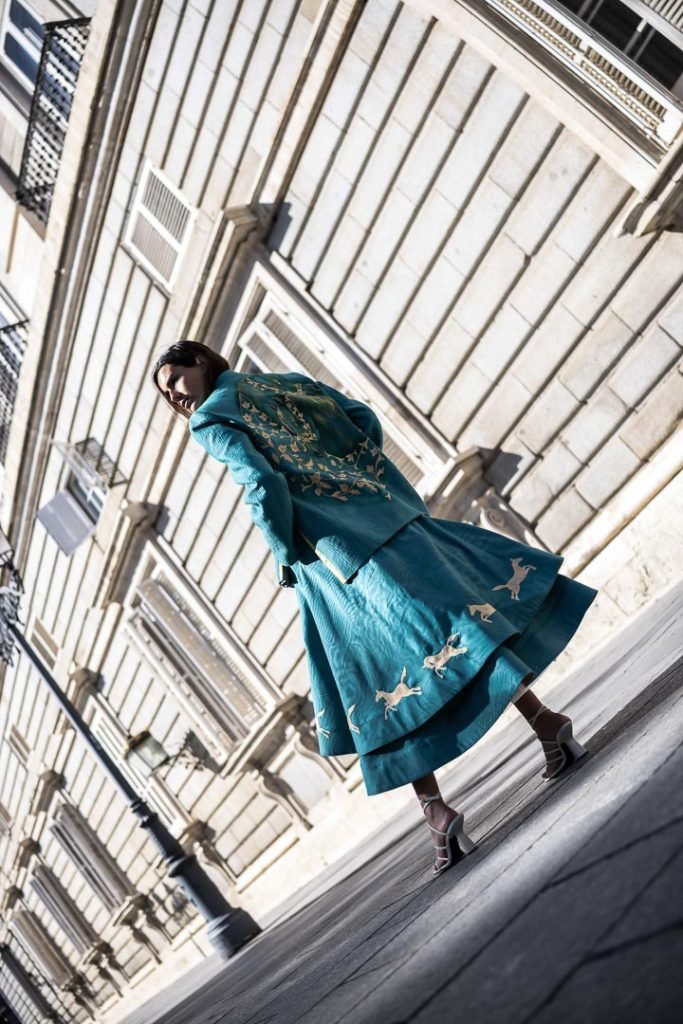 AzukarMoreno presents its latest collection "Shah y Mat," with an exclusive editorial shot in Madrid by María Novo.