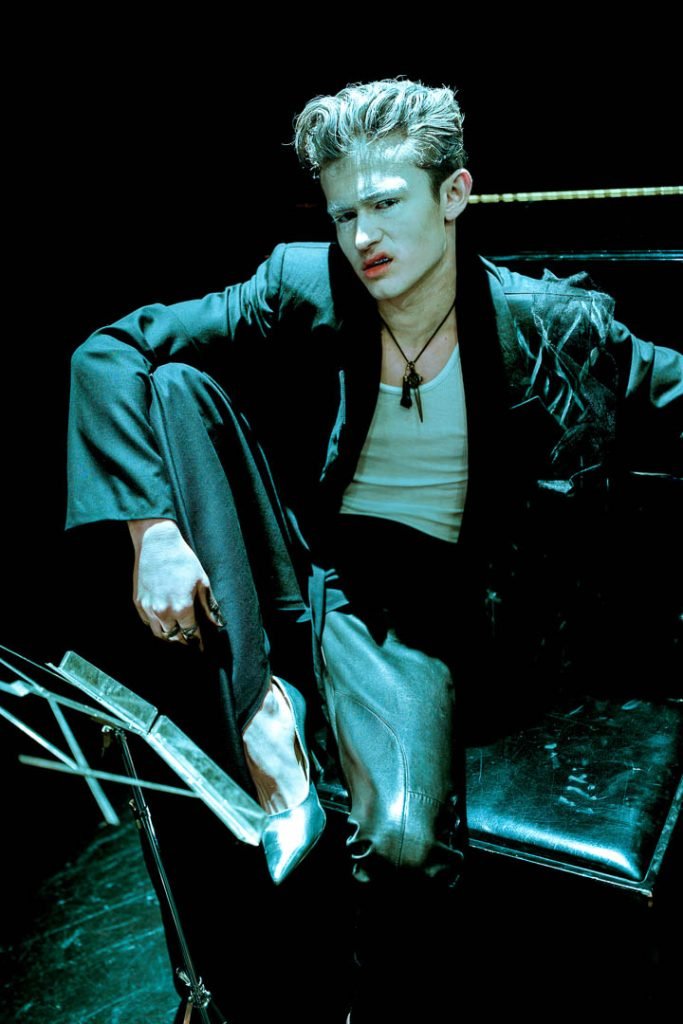 The Aesthetics of Authority: Influencer Culture and the Decline of Expertise